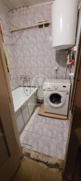 3-к квартира, 1/2 эт., 54м²