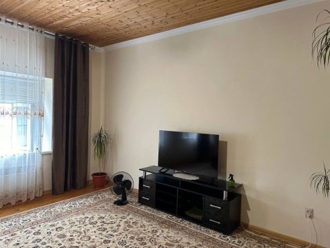 2-к квартира, 1/1 эт., 85м²