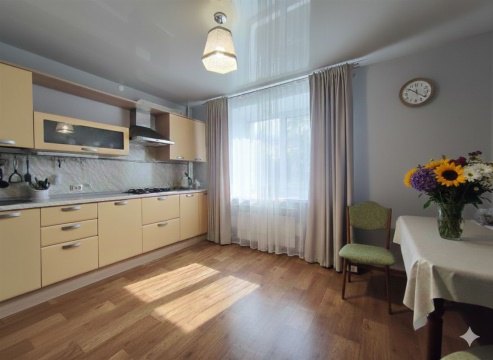 2-к квартира, 1/10 эт., 67м²
